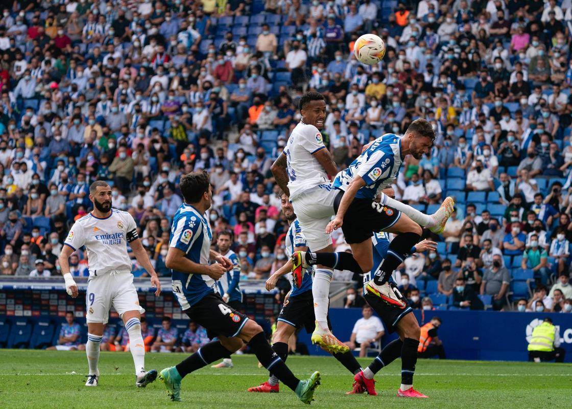 阿森纳客场轻松胜出，稳固前四地位