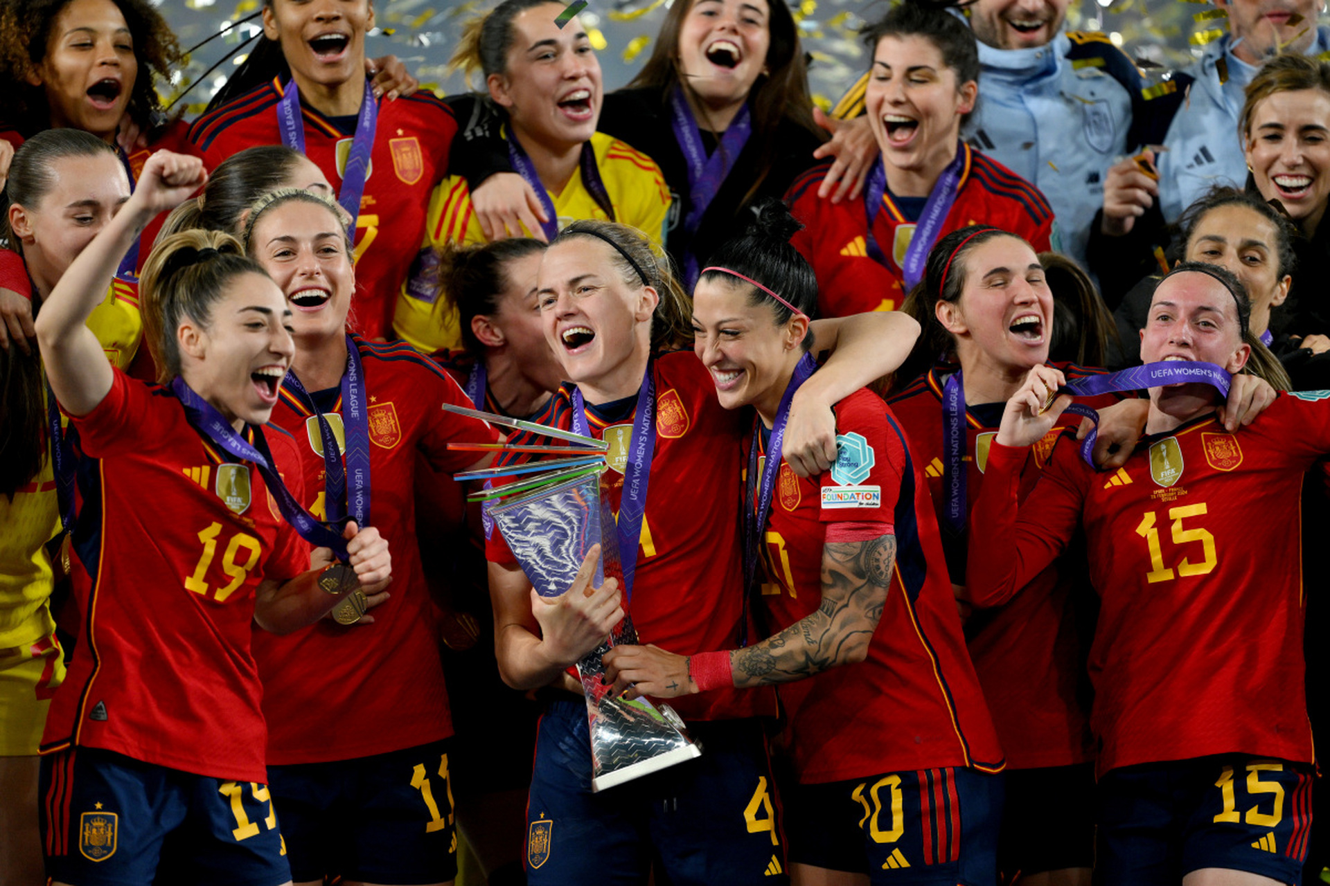 波兰乌克兰携手进入欧洲总决赛