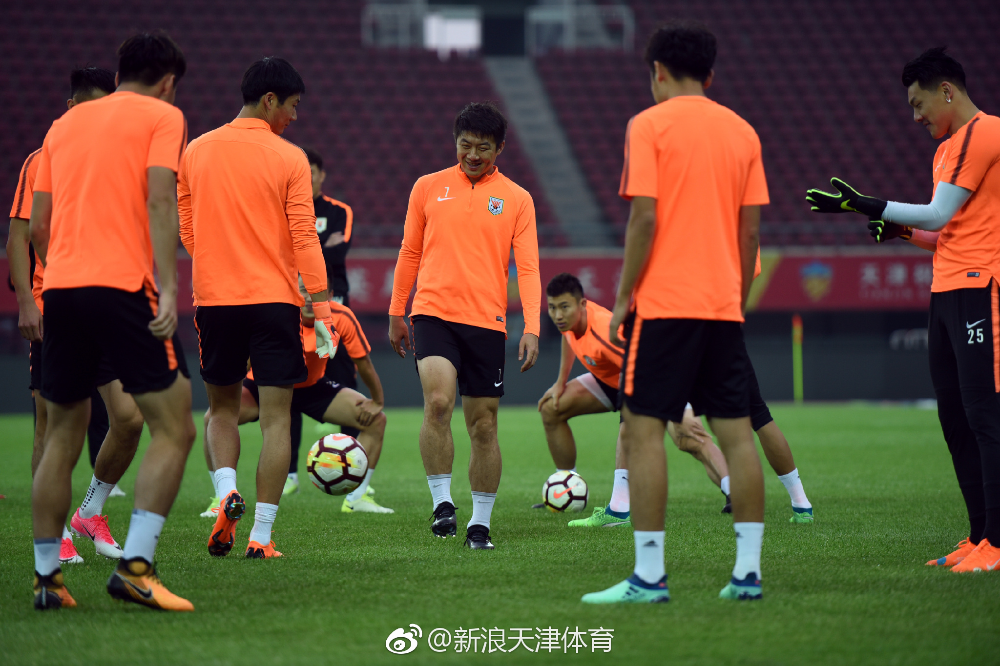 权健迎战鲁能——强队之间的较量备受期待