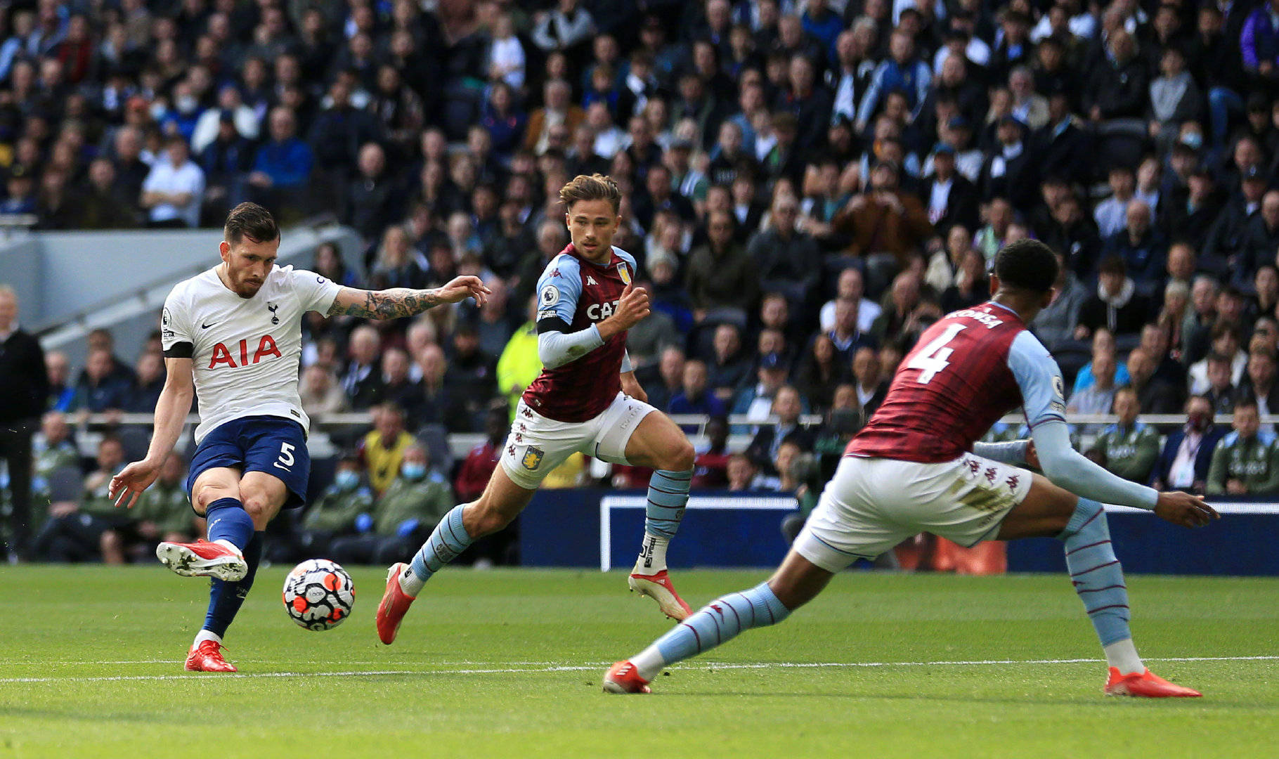 包含阿斯顿维拉主场力克华沙竞技，继续领先的词条