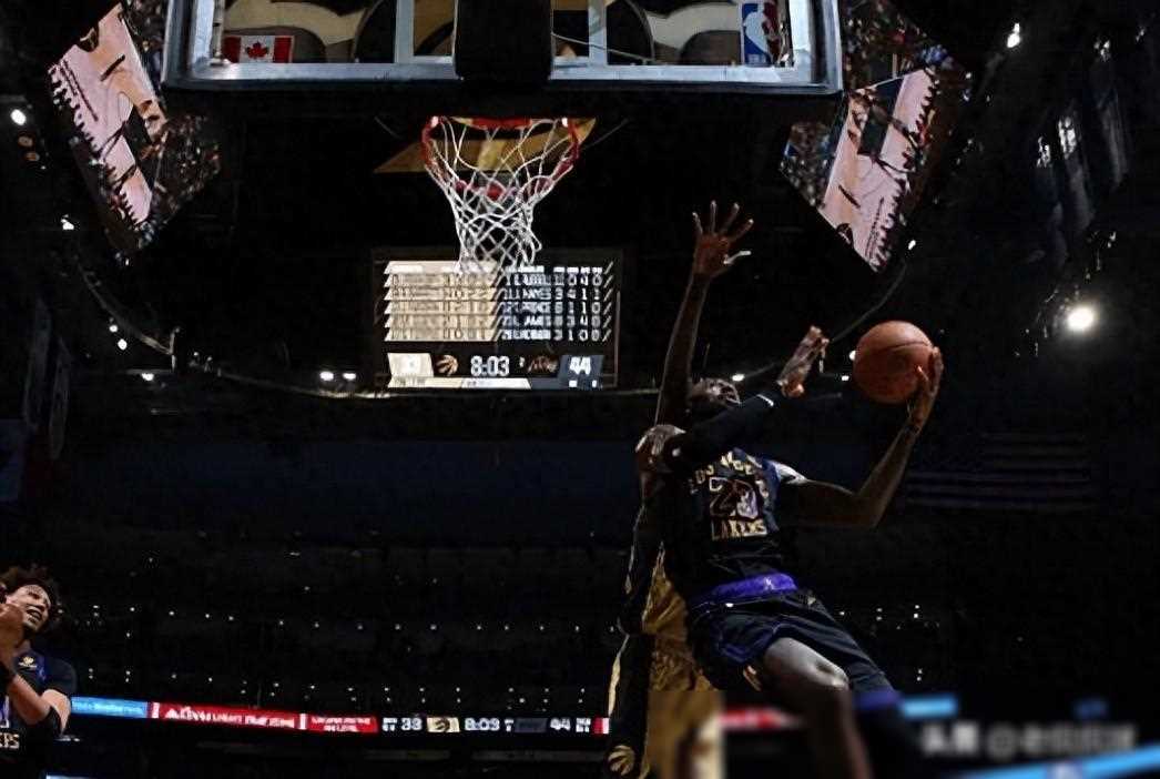 篮网队客场大胜猛龙队，全队发挥出色