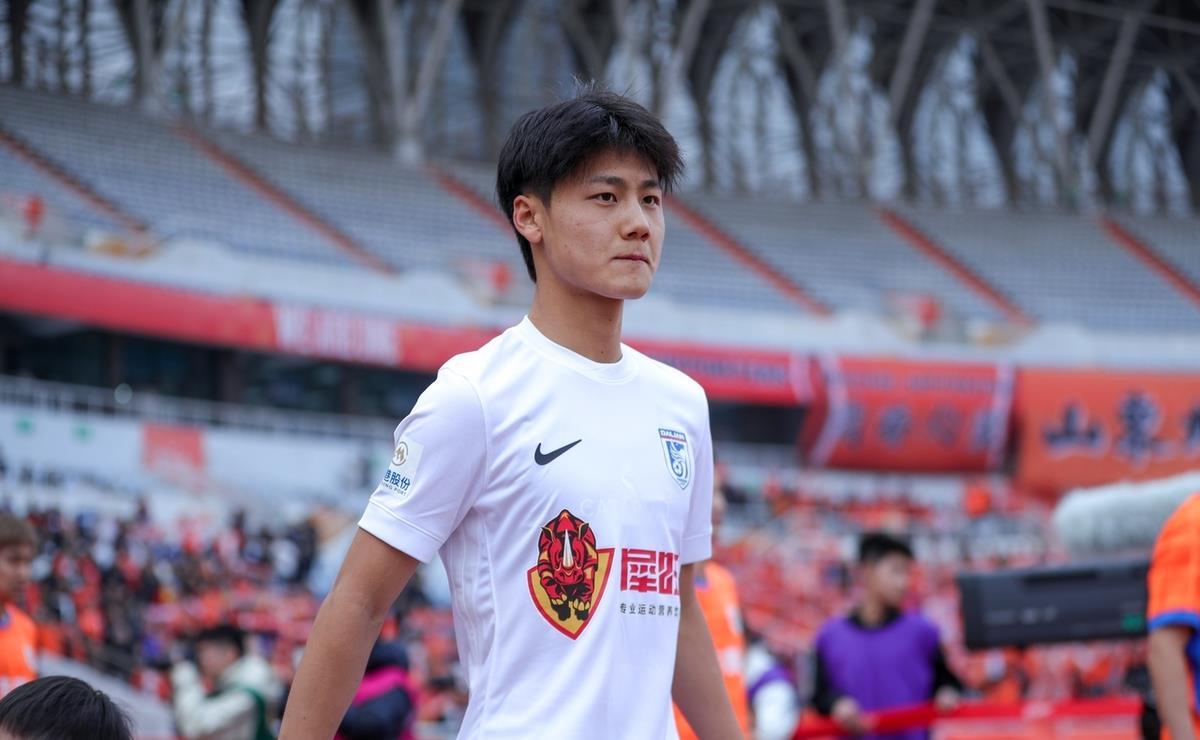 新晋球员:年轻队员崭露头角 新晋球员:年轻队员崭露头角