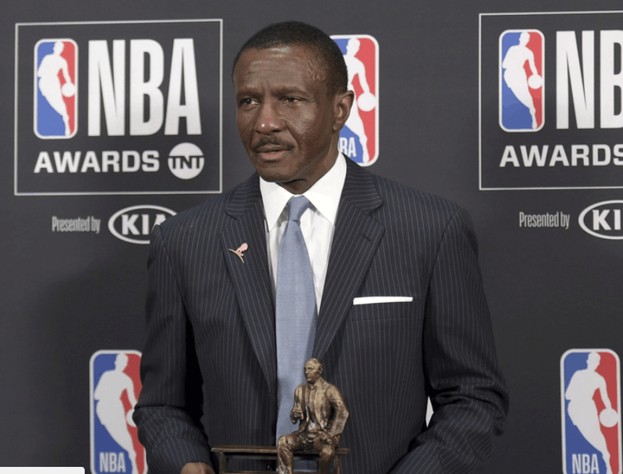 猛龙主教练凯西怒斥球队表现不佳,扬言要进行重组 猛龙主教练凯西怒斥球队表现不佳,扬言要进行重组