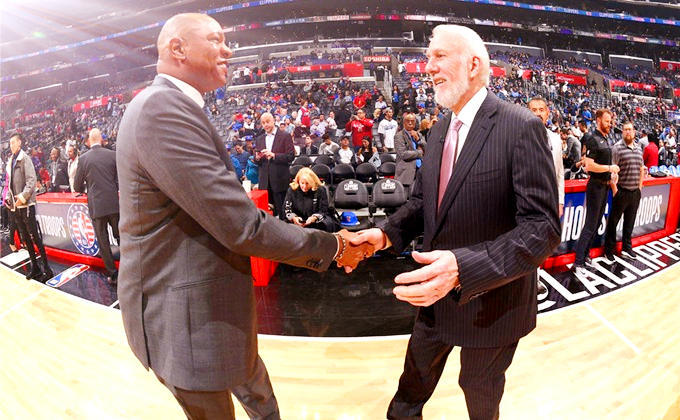 雄龙队实力强劲,客场击败对手连胜 雄龙队实力强劲,客场击败对手连胜