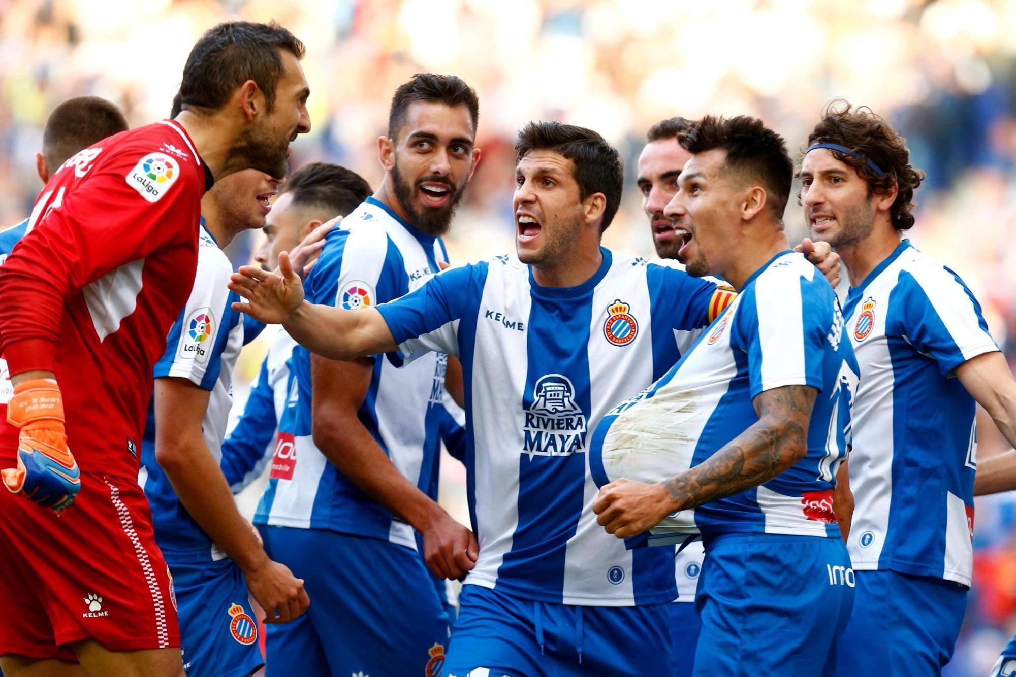 美因茨球队战术娴熟,稳操胜券 美因茨球队战术娴熟,稳操胜券