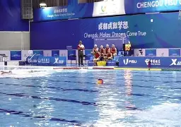 南非选手勇夺锦鲤,光彩夺目 南非选手勇夺锦鲤,光彩夺目