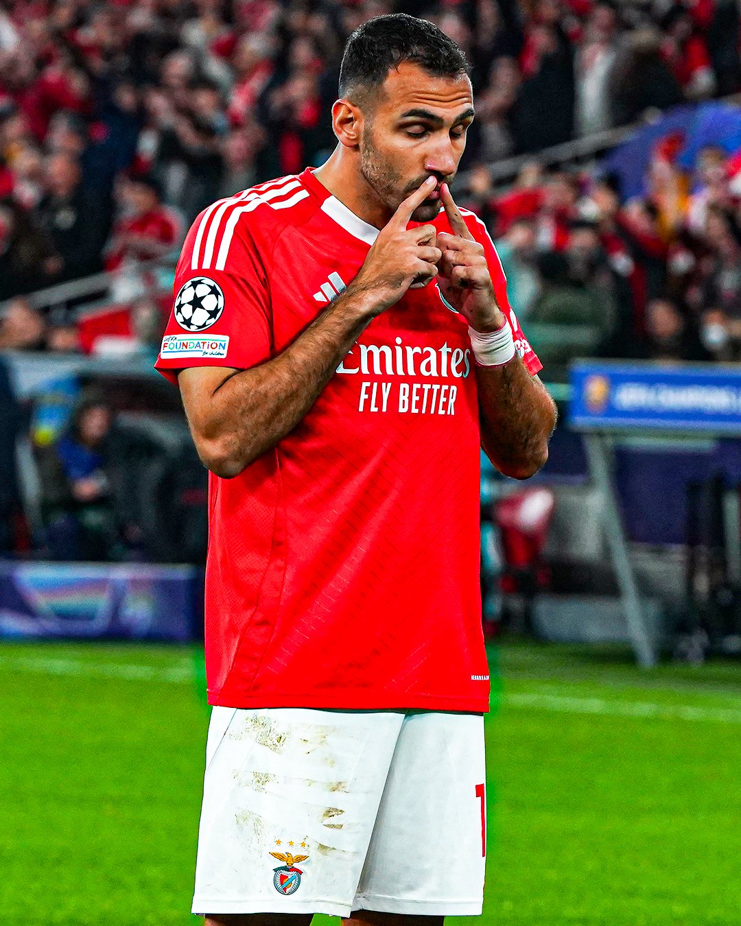 欧洲名将大放异彩,球队实力渐显强劲 欧洲名将大放异彩,球队实力渐显强劲