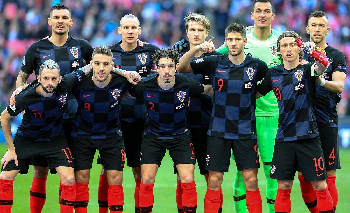 波兰-击败丹麦，晋级欧国联半决赛