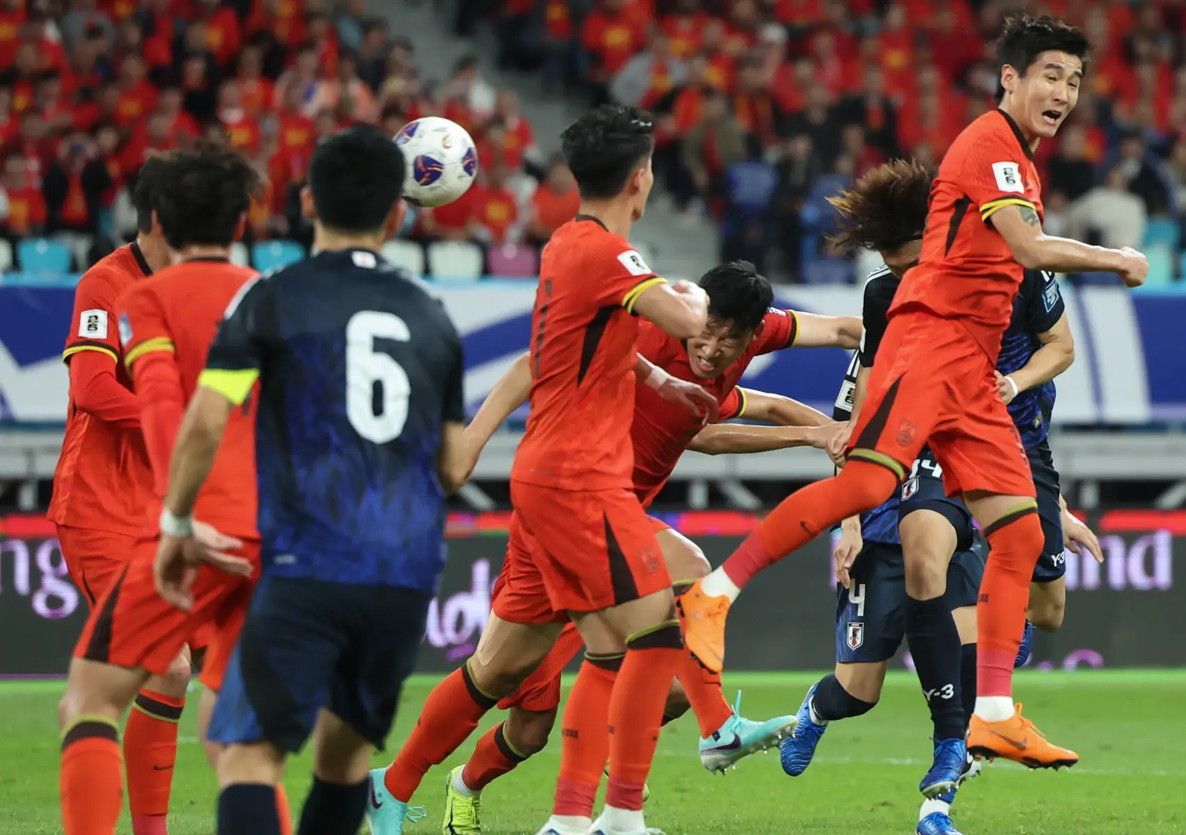 法国队展现团队协作,夺得胜利 法国队展现团队协作,夺得胜利