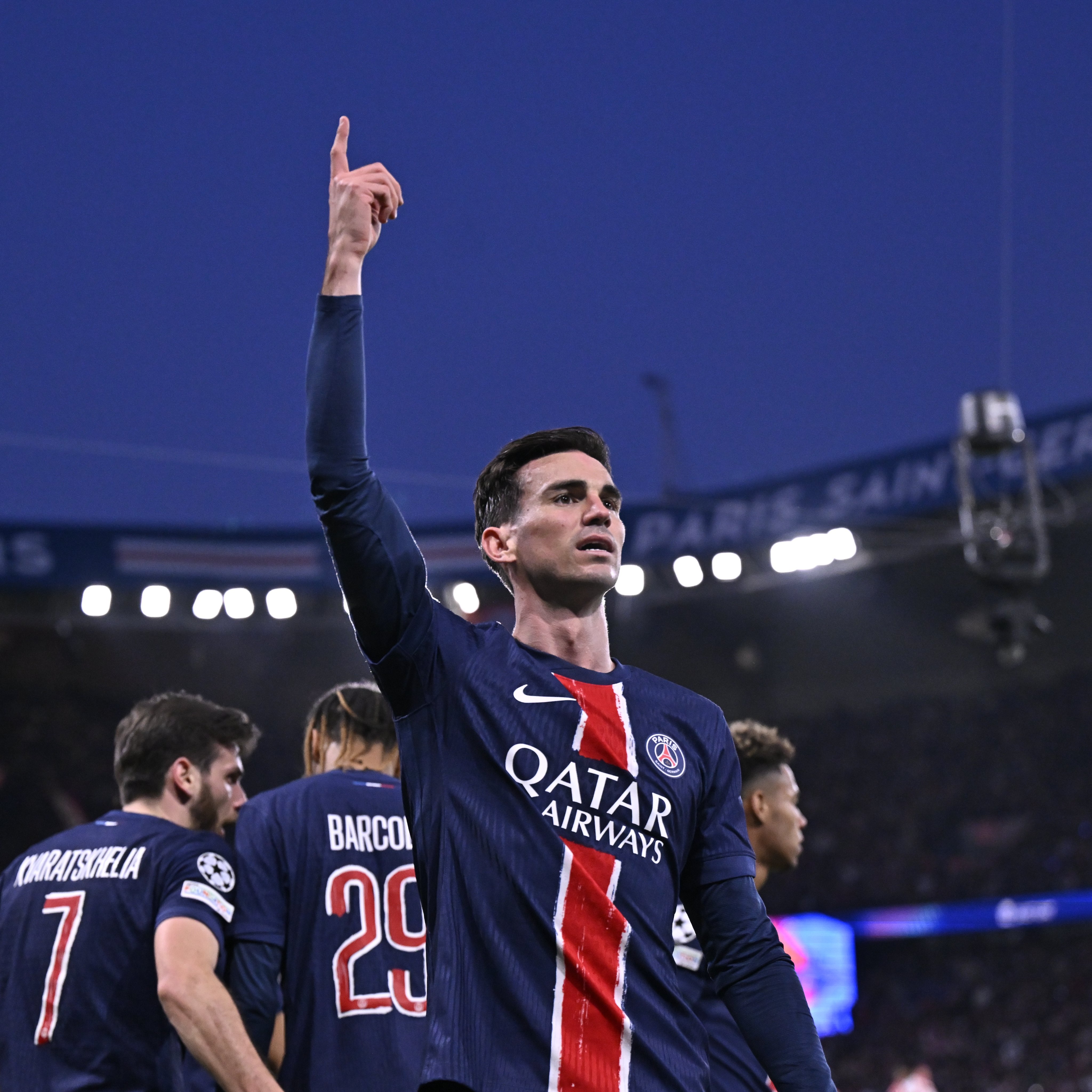 巴黎圣日耳曼未能取胜,欧冠赛场资格小组悬念延续 巴黎圣日耳曼未能取胜,欧冠赛场资格小组悬念延续