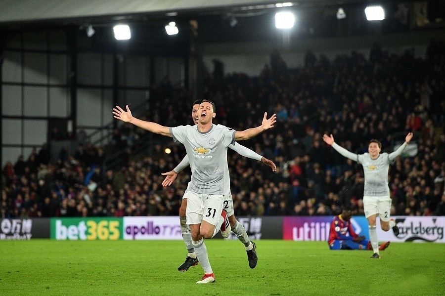 水晶宫客场逆转成功,力拿三分 水晶宫客场逆转成功,力拿三分