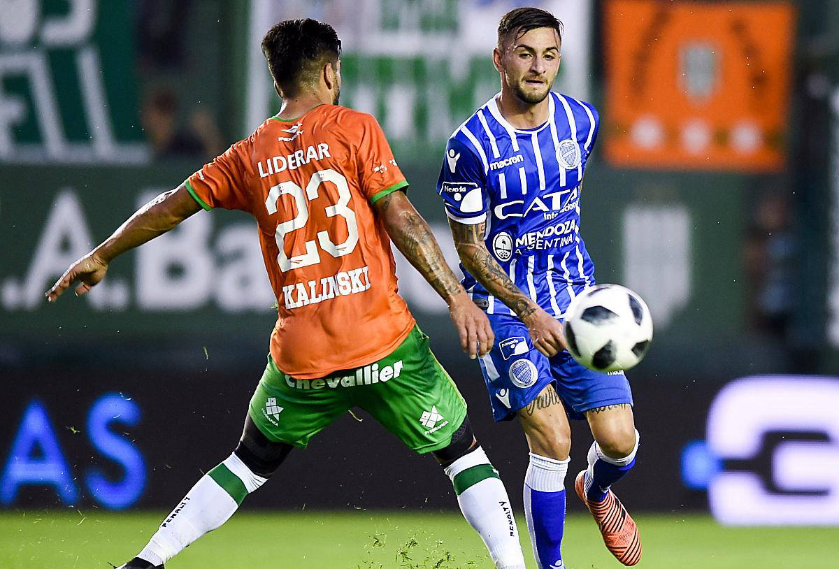 沙尔克04客场不敌云达不莱梅，遭遇连败