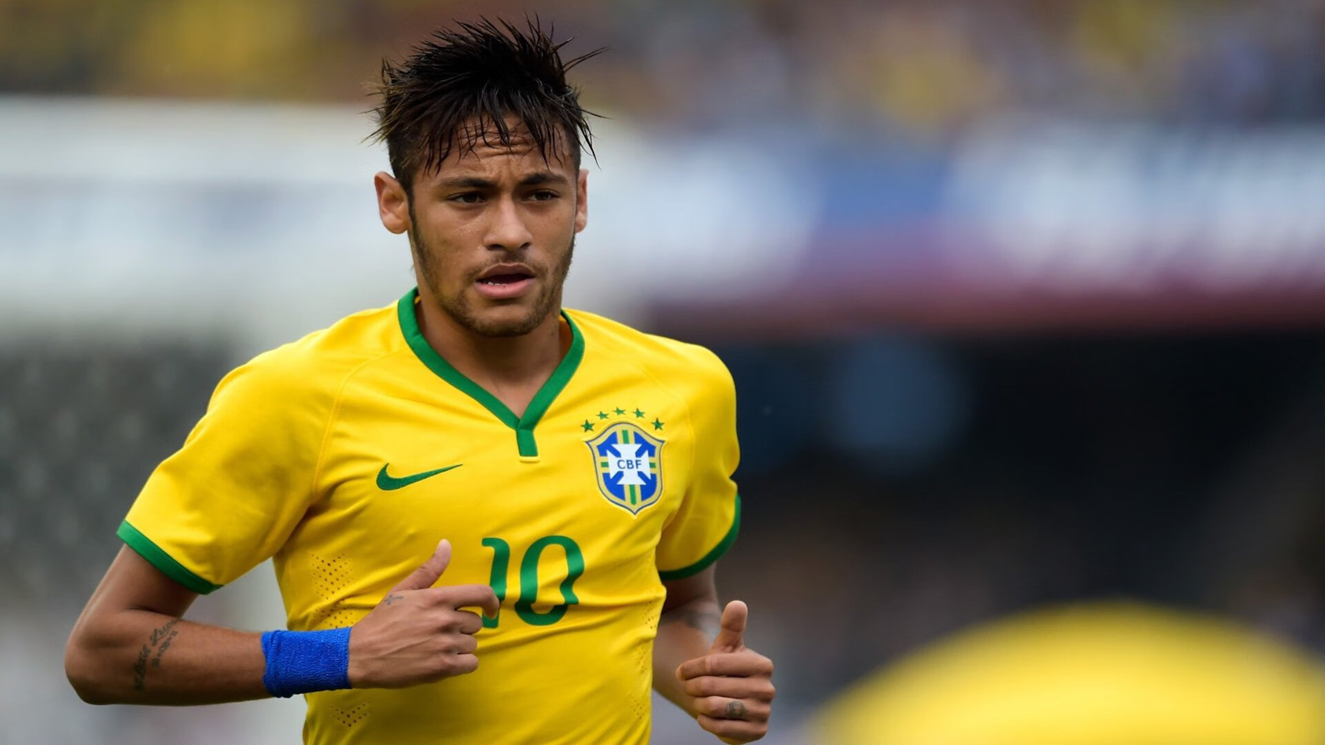 极速与精准的跨界交响，当F1引擎轰鸣遇上库里三分如雨