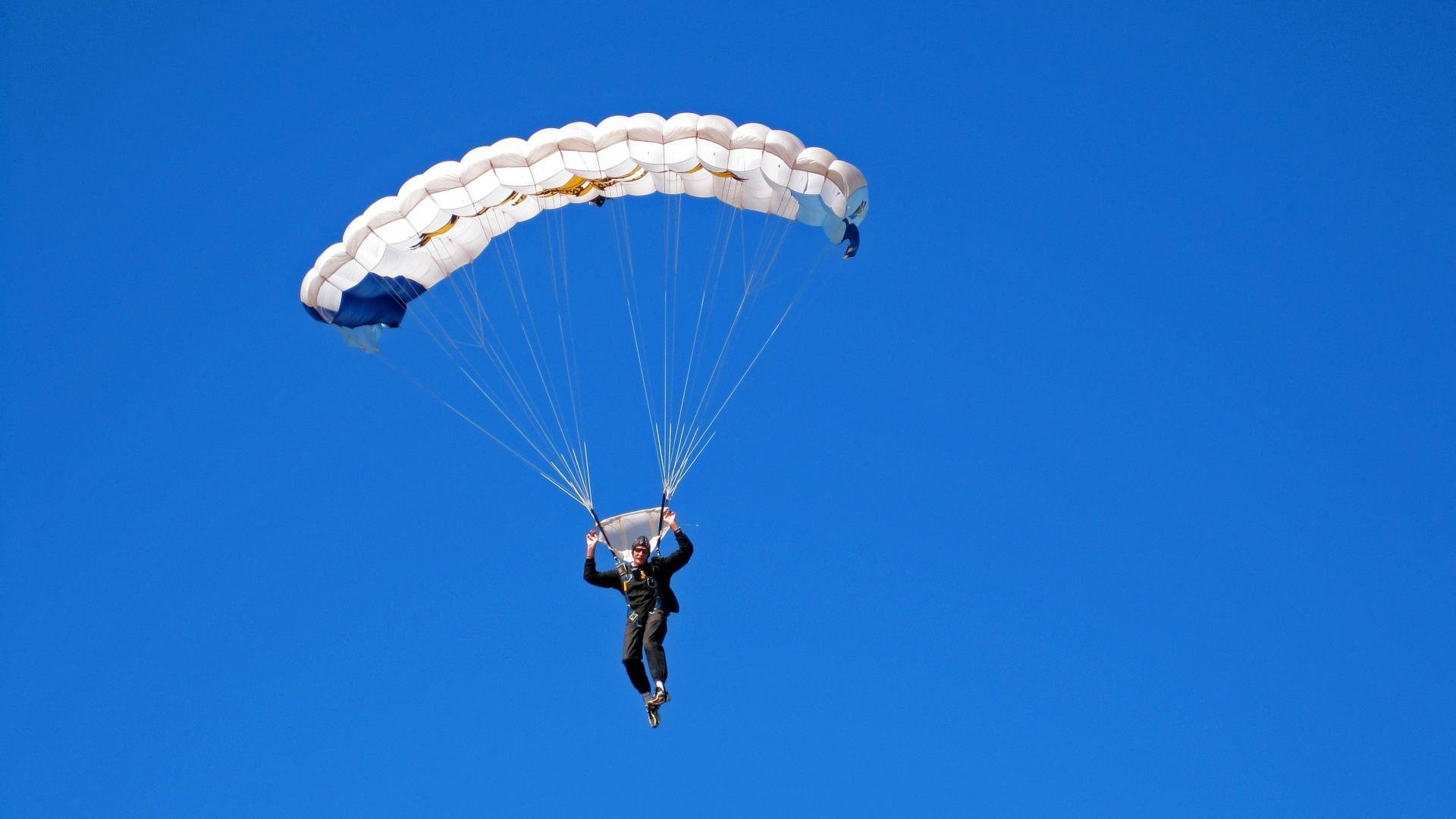 两种控场艺术，法比尼奥的300场传承与爱尔兰的战术压制哲学