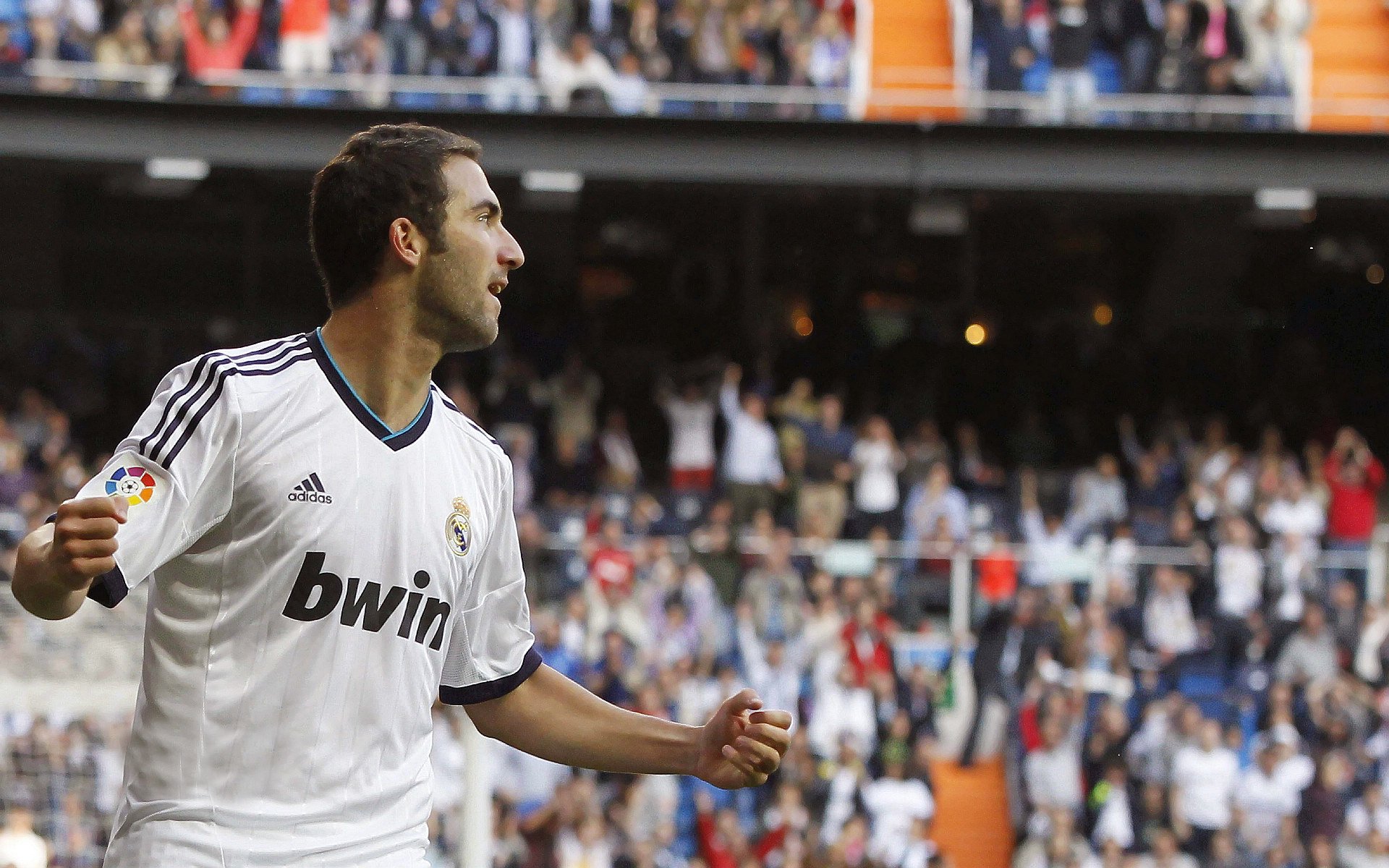 当南美飓风遭遇普鲁士铁壁,库尔图瓦的幽灵如何在一场德甲争冠战中完成对巴拉圭的终极封锁