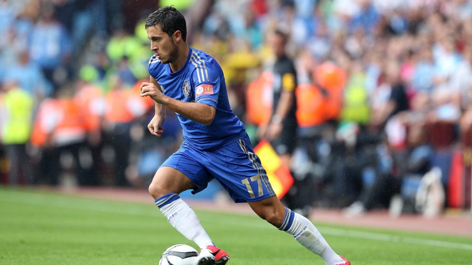 夜鹰掠过王子公园，克瓦拉茨赫利亚的匕首刺穿巴黎星辰